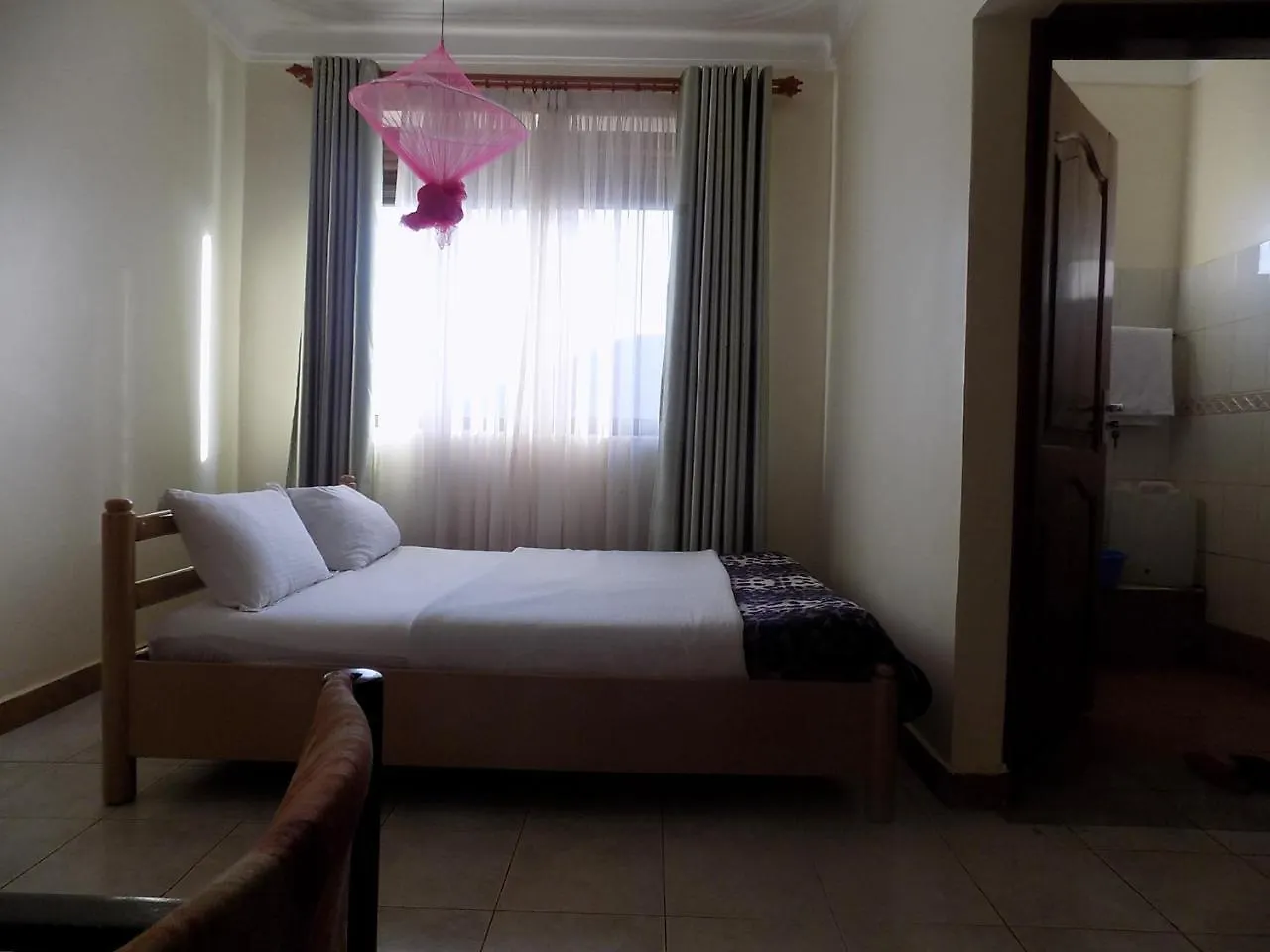 ***  Hotel Millenium Kampala Zaana Lubowa Uganda