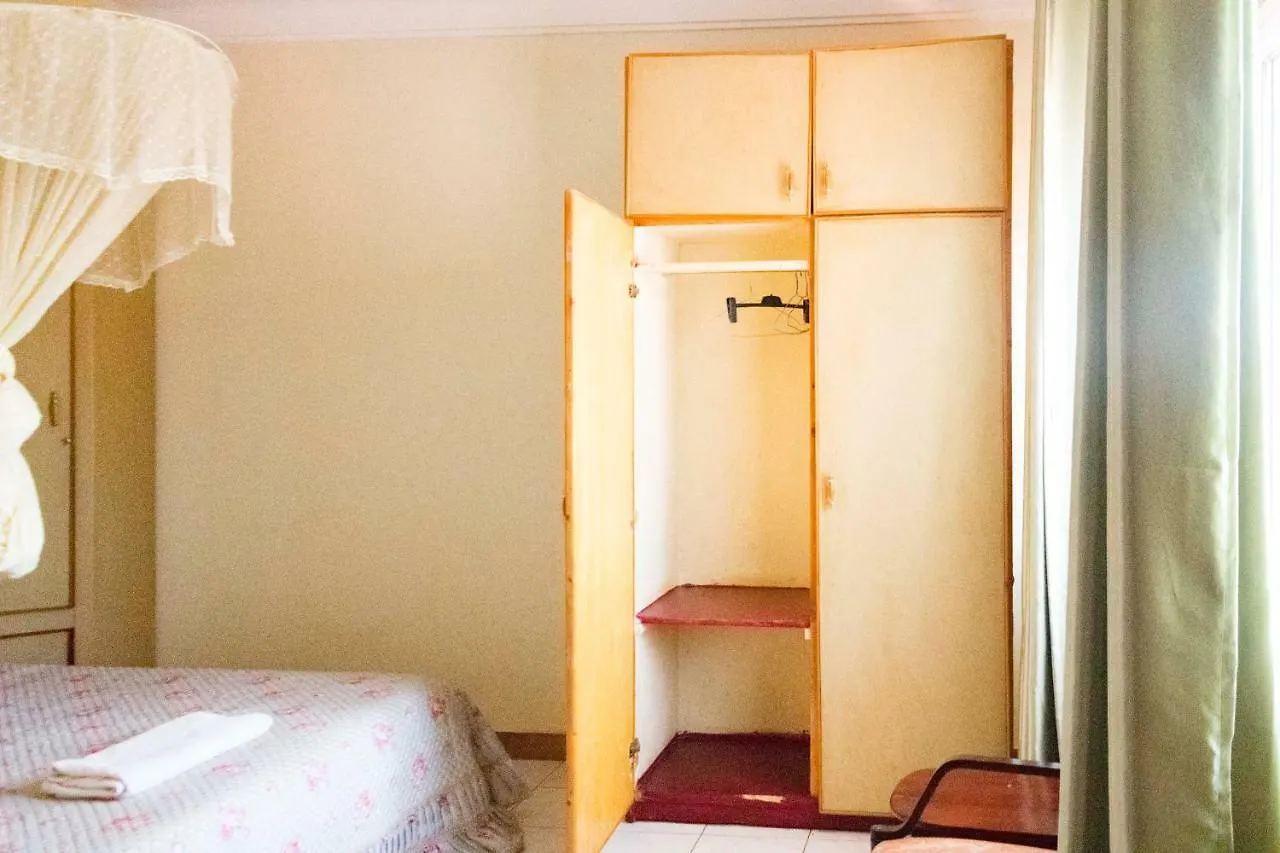 Hotel Millenium Kampala Zaana Lubowa 3*,